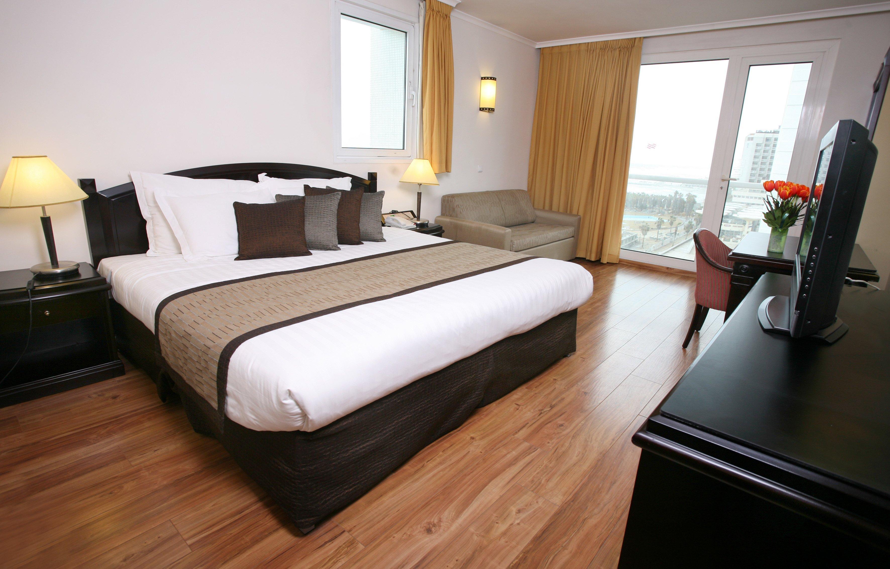 Crowne Plaza By Ihg