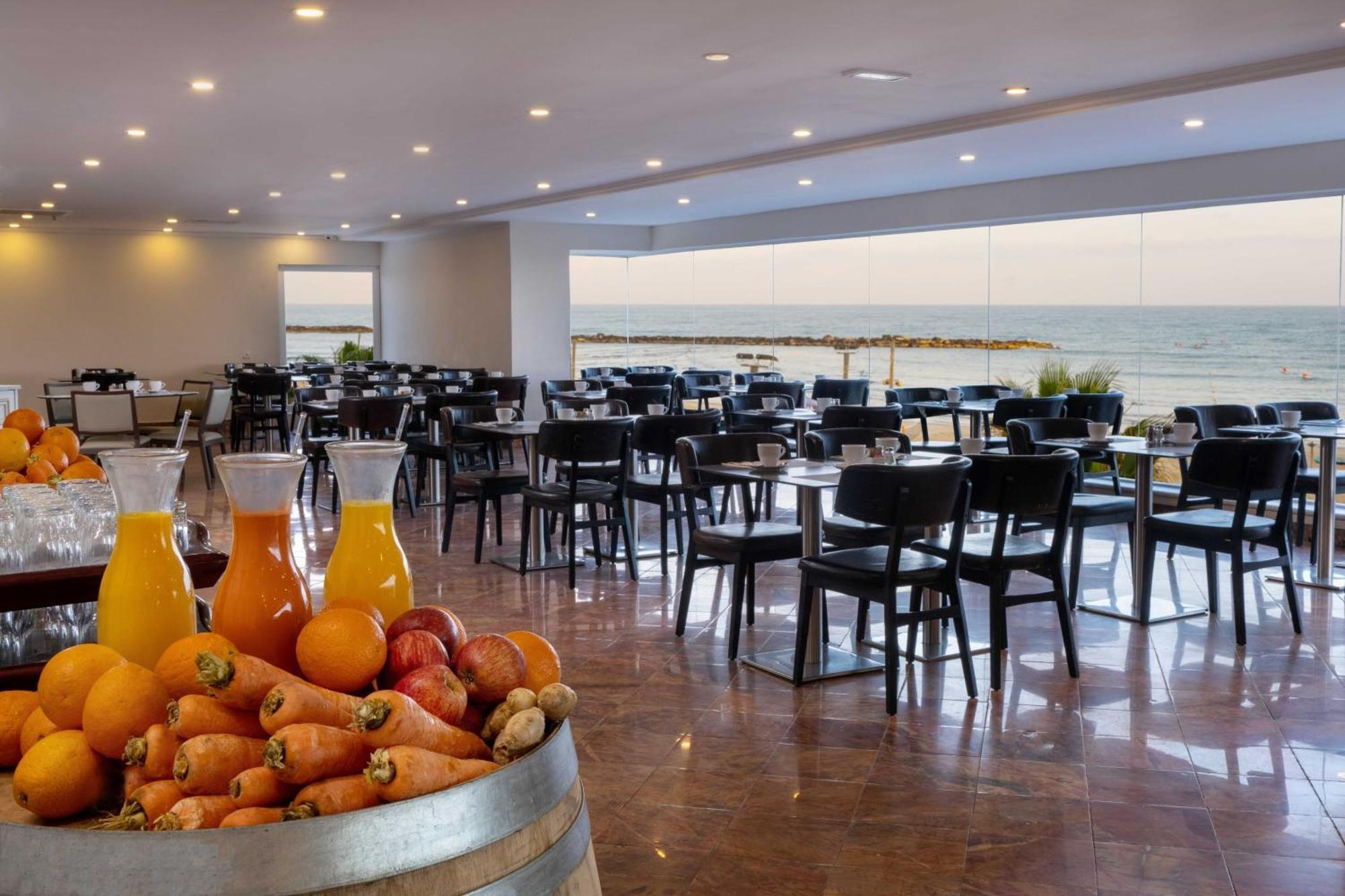 Crowne Plaza By Ihg Hotel 5*