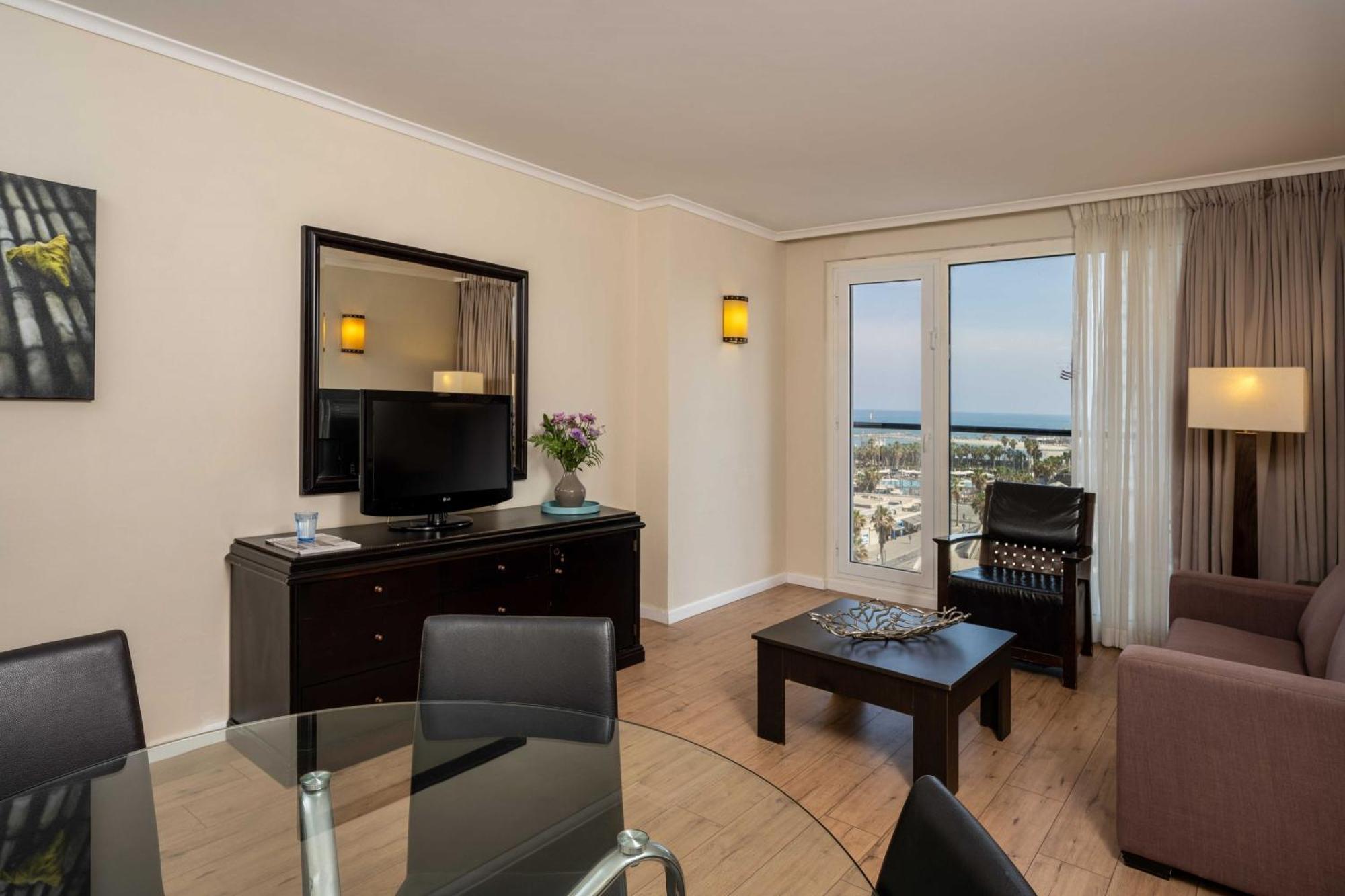 Crowne Plaza By Ihg