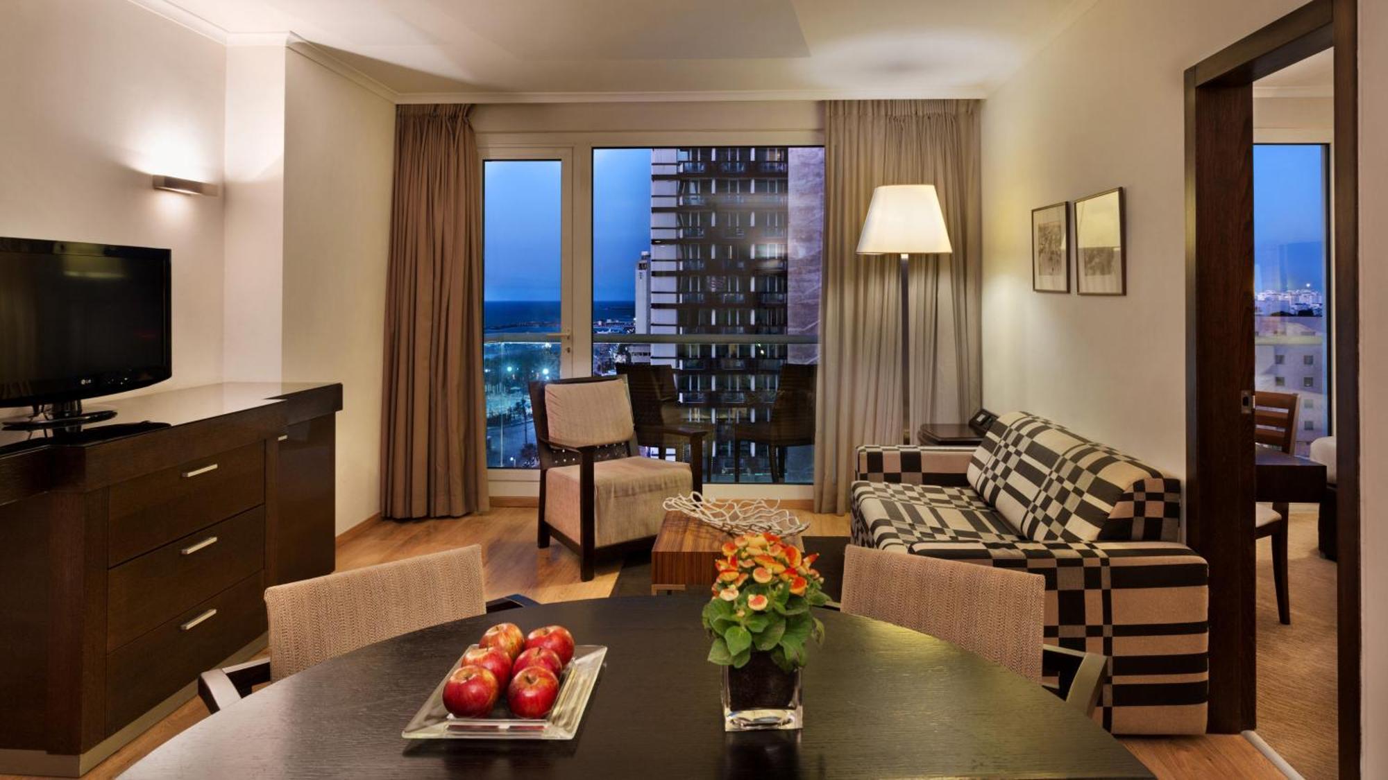 Crowne Plaza By Ihg Hotel 5*