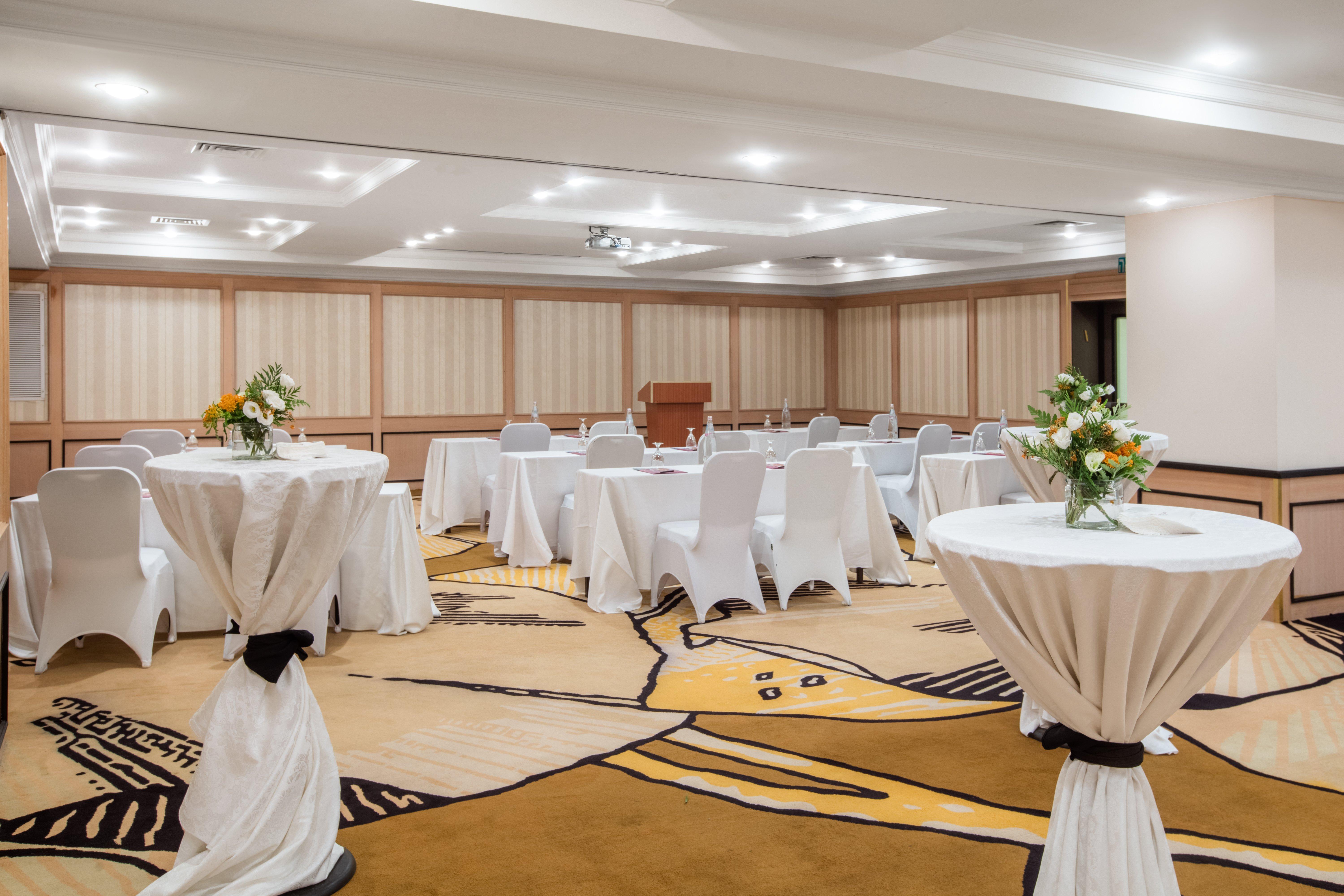 Crowne Plaza By Ihg Hotel