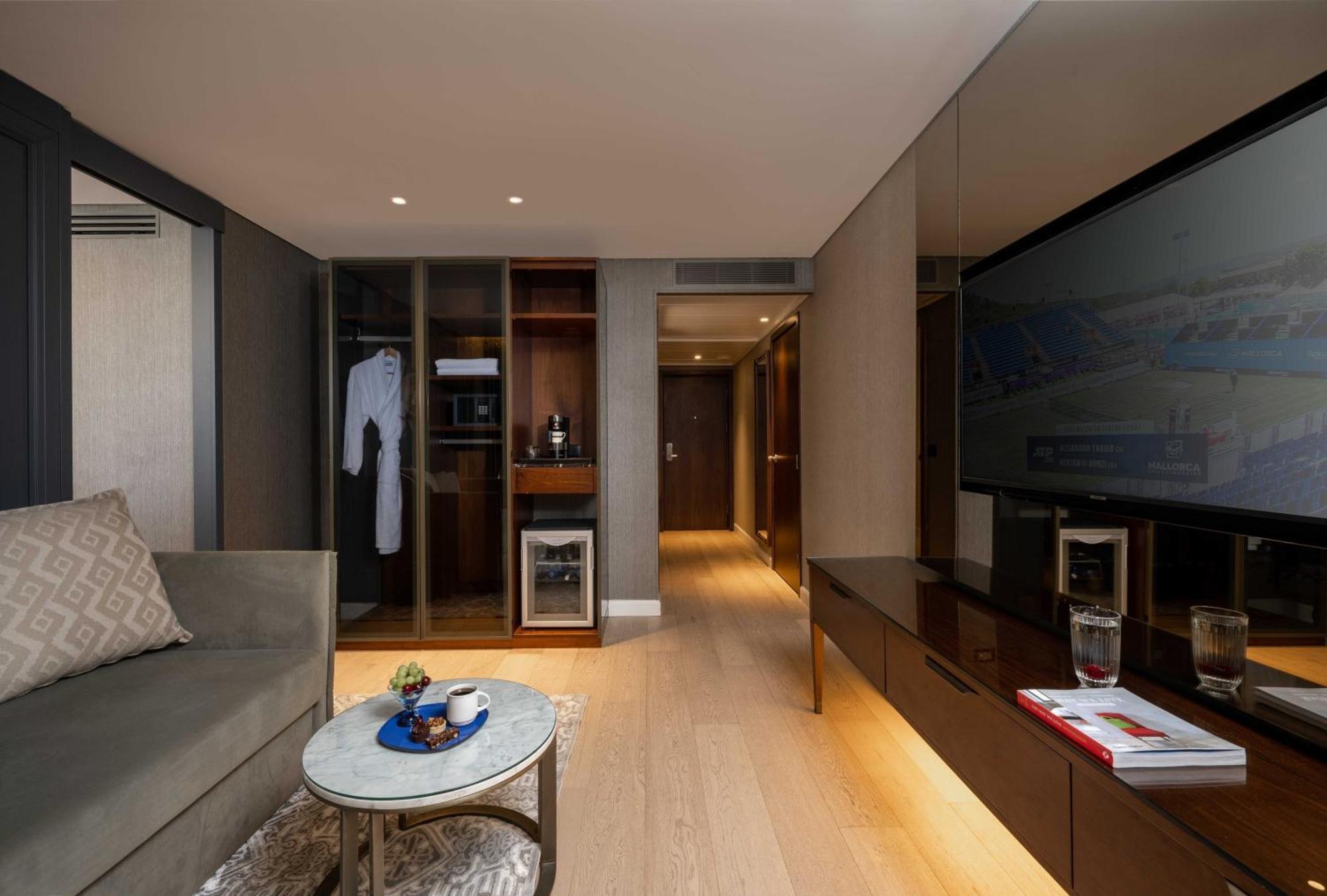 Hotel Crowne Plaza By Ihg 5*